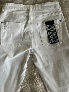Ksubi Slim Straight White Jeans with Back Pocket Graphic Tag